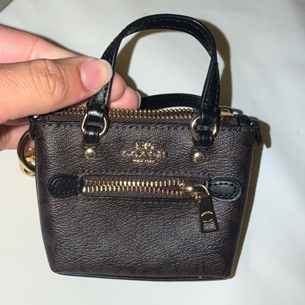 COACH GALLEY TOTE MINI BAG CHARM